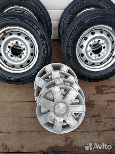 Резина летняя с дисками на ниву