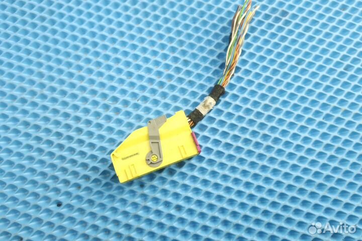 Разъем VAG 6Q0972509A