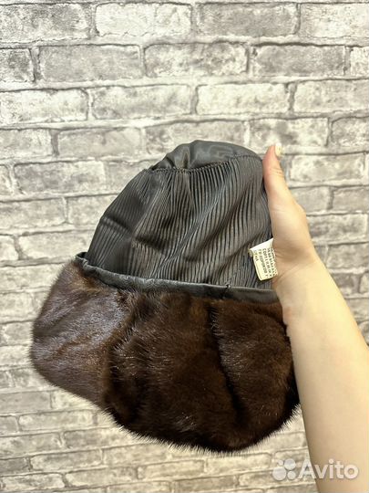 Меховая женская шапка берет