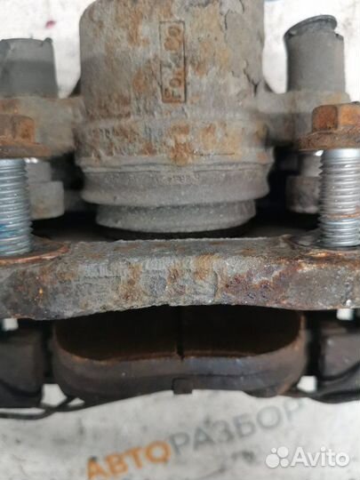 Суппорт тормозной передний правый Ford Focus 2 1.6