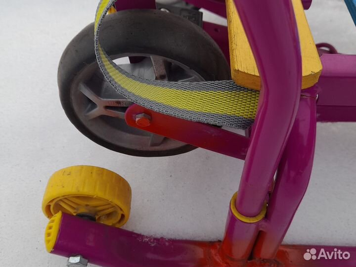 Детские санки на колесах складные