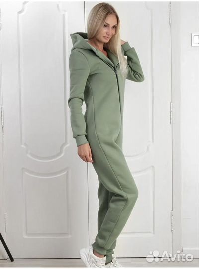 Комбинезон женский теплый 42