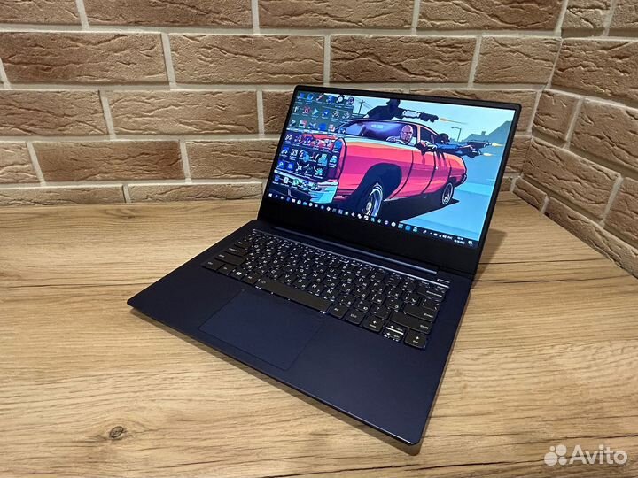Металлический lenovo 330S(I3-7020U+radeon 530 2GB)