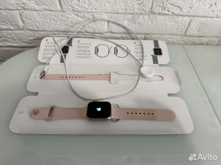 Apple watch SE 40 mm оригинал