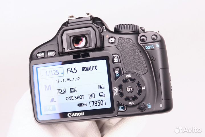 Фотоаппарат Canon 550d (пробег 9к) kit + сумка