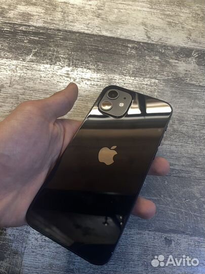 iPhone 12, 64 ГБ
