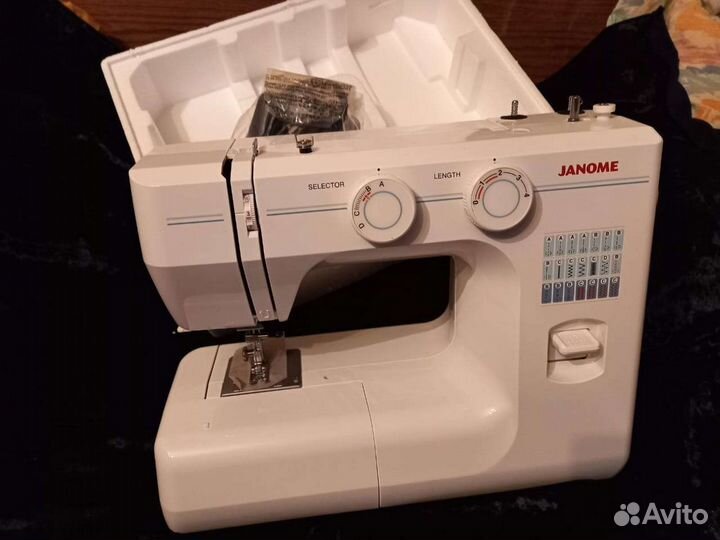 Швейная машина Janome новая