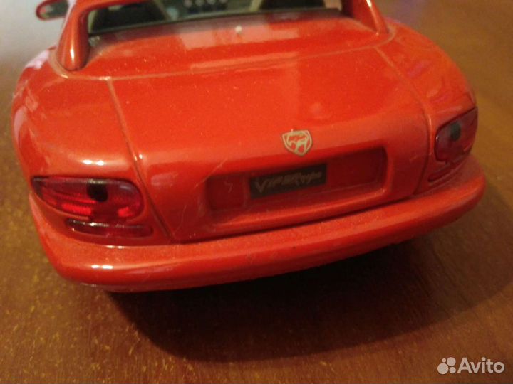 Модель dodge viper