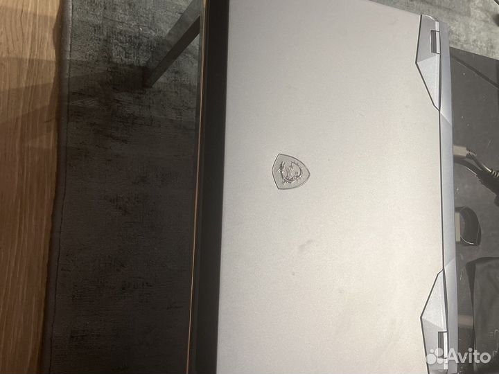 Msi raider GE76 12UHS-692RU