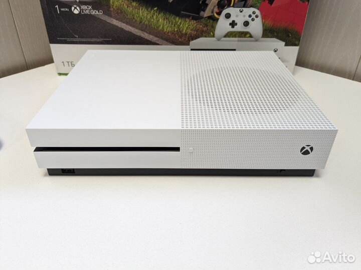 Xbox One s 1tb + игры. Как новый