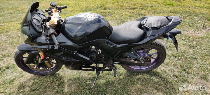 Мотоцикл pegas ZF250-1