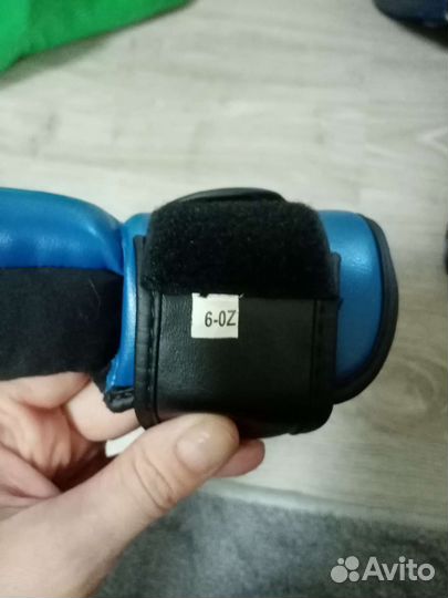 Боксерские перчатки, шлем, защита