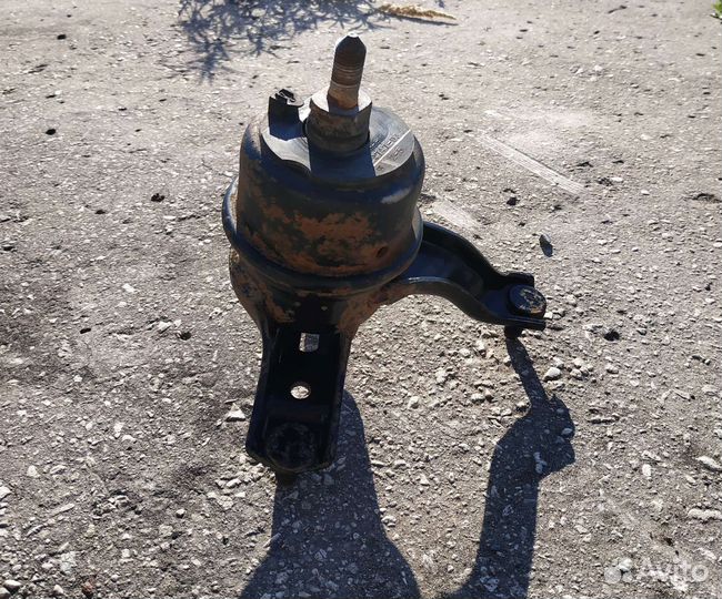 Опора двигателя левая Toyota Camry XV40