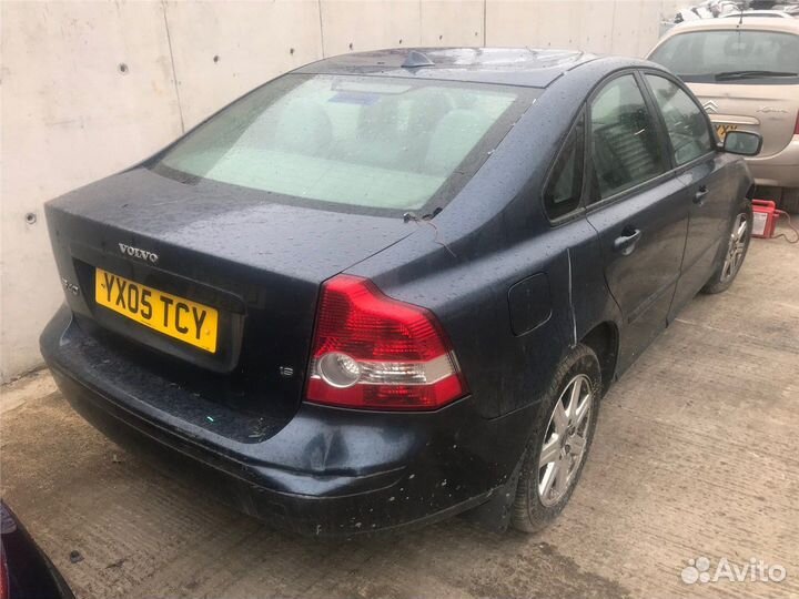 Разбор на запчасти Volvo S40 2004