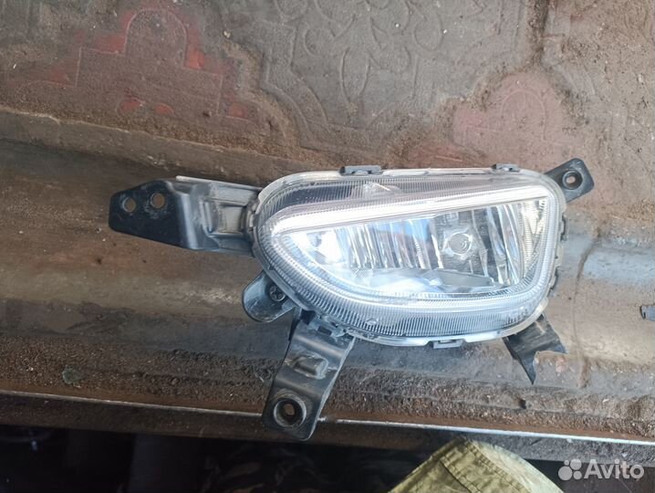 Фара противотуманная правая Hyundai Tucson 3 92202