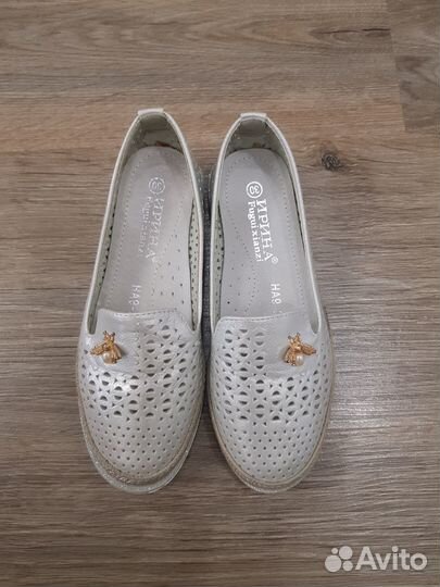 Продам туфли для девочки