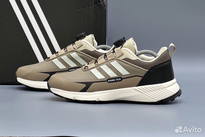 Кроссовки adidas gore tex