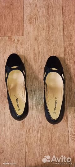 Прдаю Туфли женские