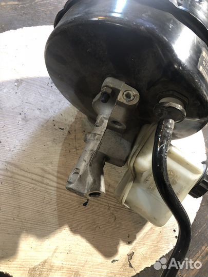 Вакуумный усилитель тормозов Mercedes w204