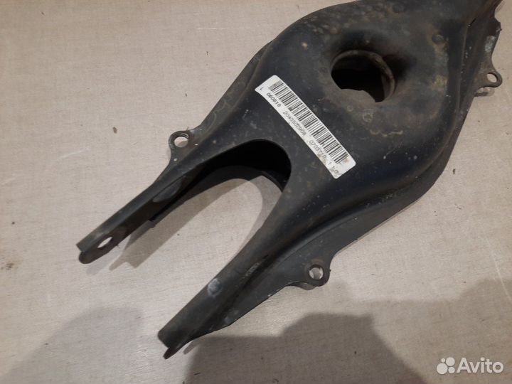 Рычаг подвески нижний задний левый Mercedes E250