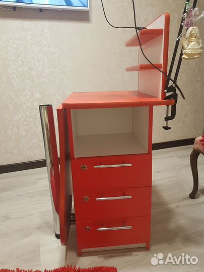 Педикюрный стол