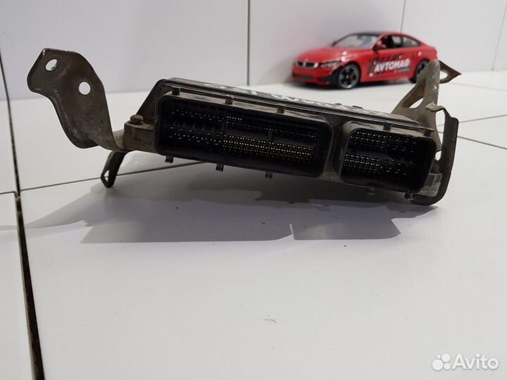 Блок управления двигателем (Toyota Corolla)