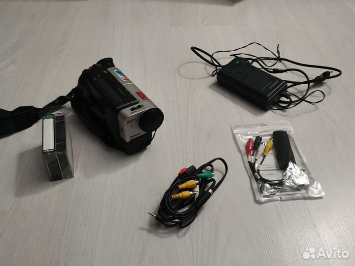 Видеокамера sony кассетная