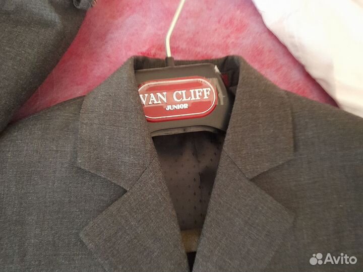 Костюм на мальчика,школьный