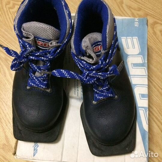 Лыжные ботинки р.31