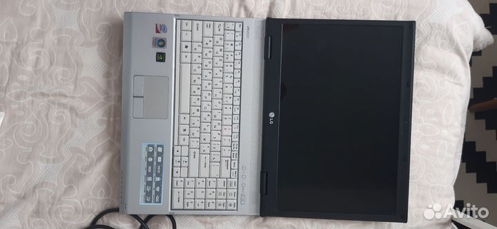 Ноутбук на запчасти lg