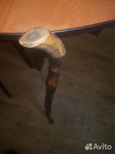 Трость из дерева