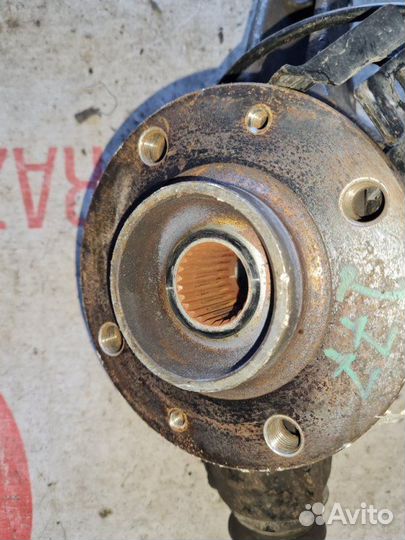 Кулак в сборе со ступицей передний левый Peugeot