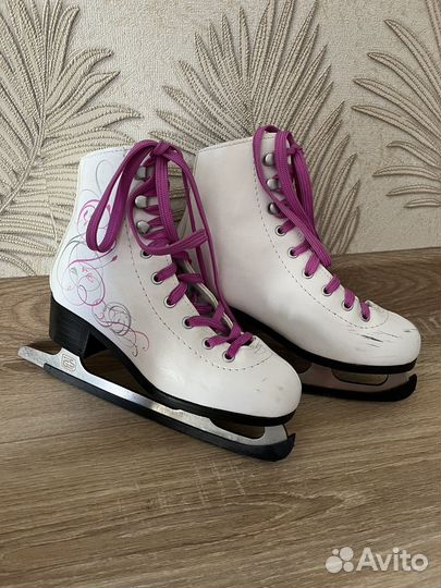 Коньки фигурные для девочки 34 размер