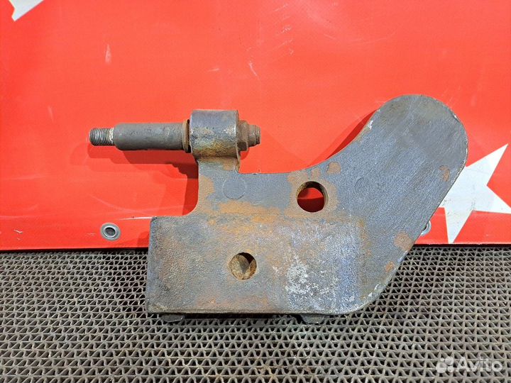 Кронштейн амортизатора нижний левый камаз 5490