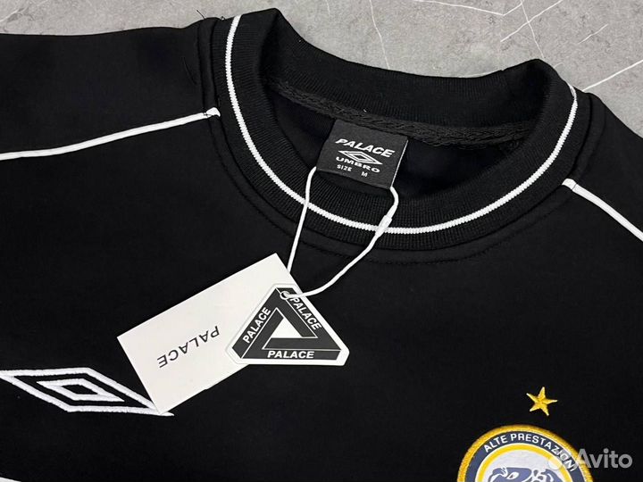 Свитшот Palace x Umbro