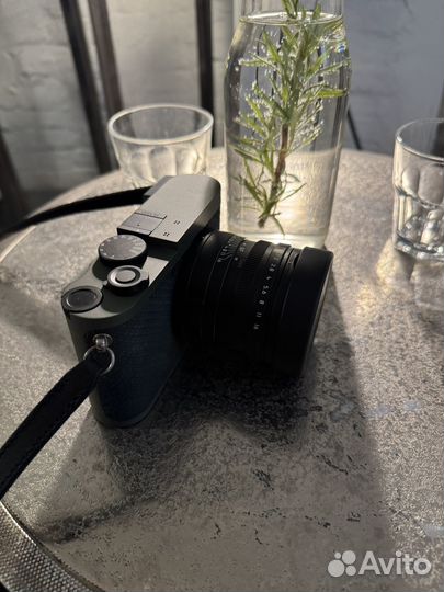 Фотоаппарат leica Q2