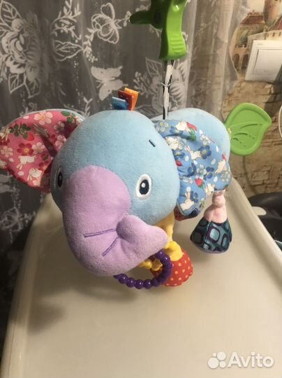 Игрушка на коляску, кроватку 