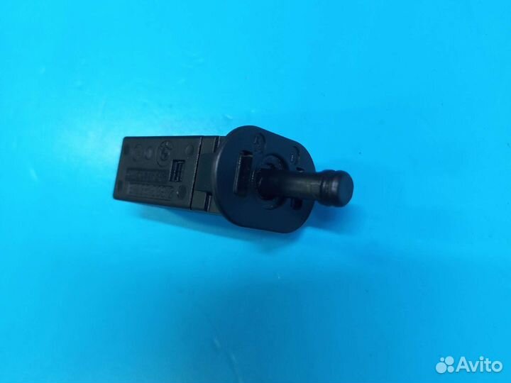 Концевик лючка бензобанка F02 BMW