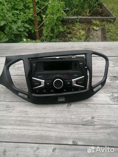 Магнитола на LADA vesta