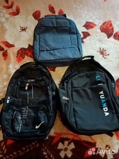 Школьные рюкзаки 3 шт
