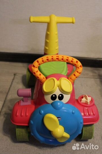 Машинка-каталка chicco