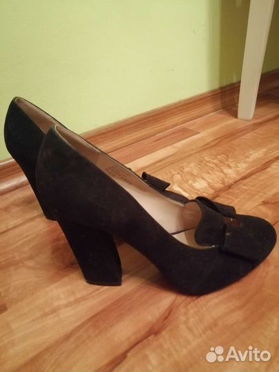Туфли женские 38 размер черные замшевые