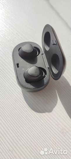 Наушники TWS Samsung Gear IconX (2018) черный