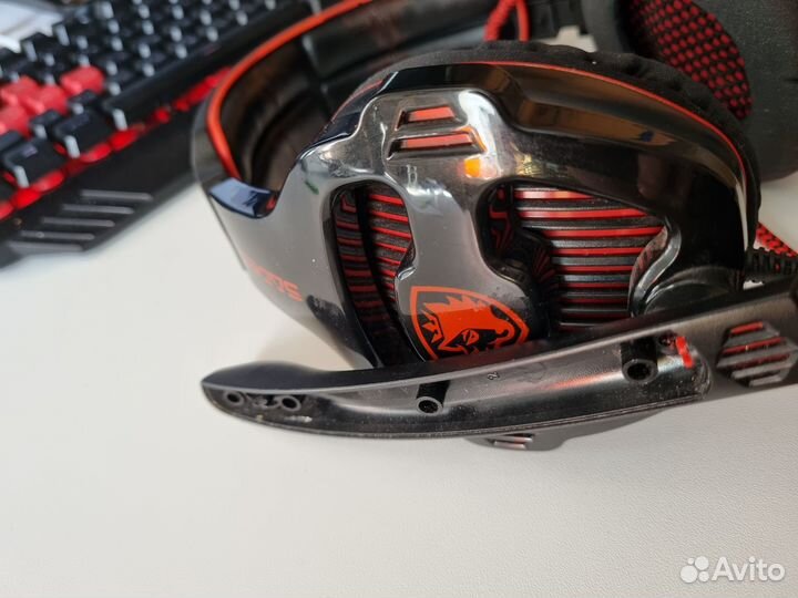 Игровые наушники