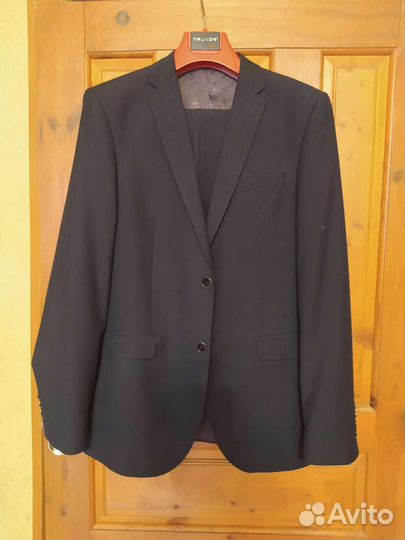 Костюм на выпускной, свадьбу