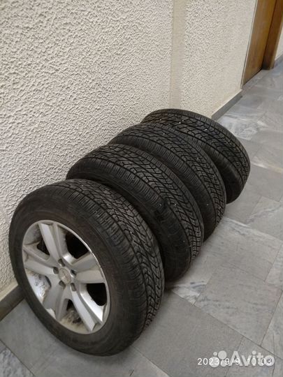 R16 Yokohama 902W 215/60, PCD 5x105 DIA 15