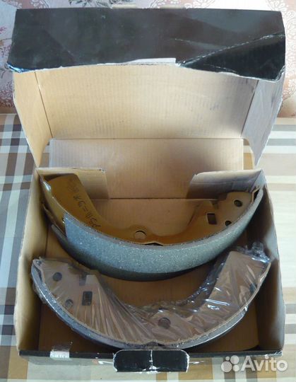 Барабанные тормозные колодки ABS0204