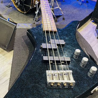 Для ценителей Jackson KB-1 оригинальный kelly bass