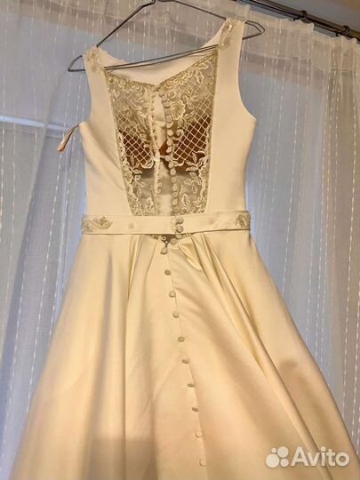 Платье свадебное