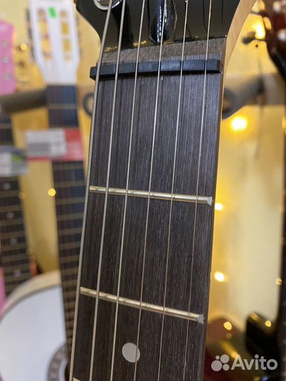 Электрогитара